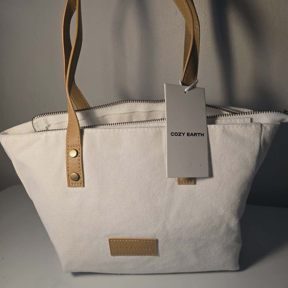Cozy Earth Canvas Tote Bag- Lined- NWT- White. Zipper Closure
